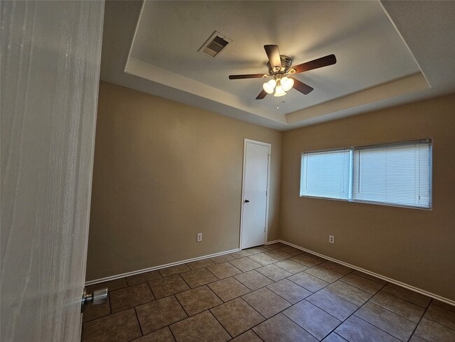 Building Photo - 500 Birch Cluster Ct