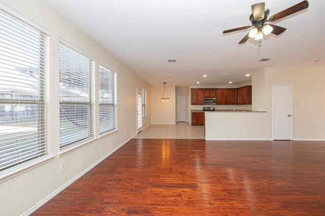 Building Photo - 5828 Pebble Ridge Dr