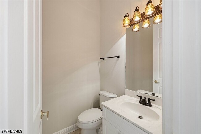 Building Photo - 25820 Creekbend Dr