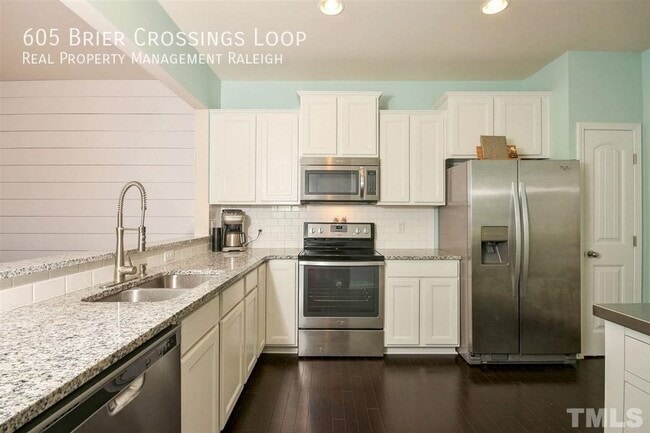 Building Photo - 605 Brier Crossings Loop