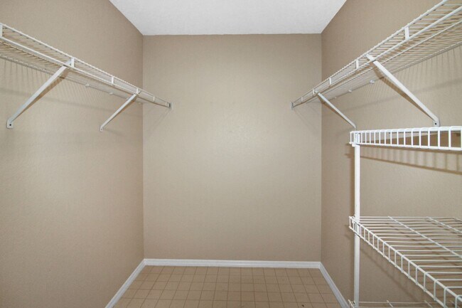 Building Photo - North Port Annual Home for Rent