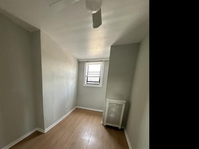 Building Photo - 2 bedroom in Chicago IL 60657