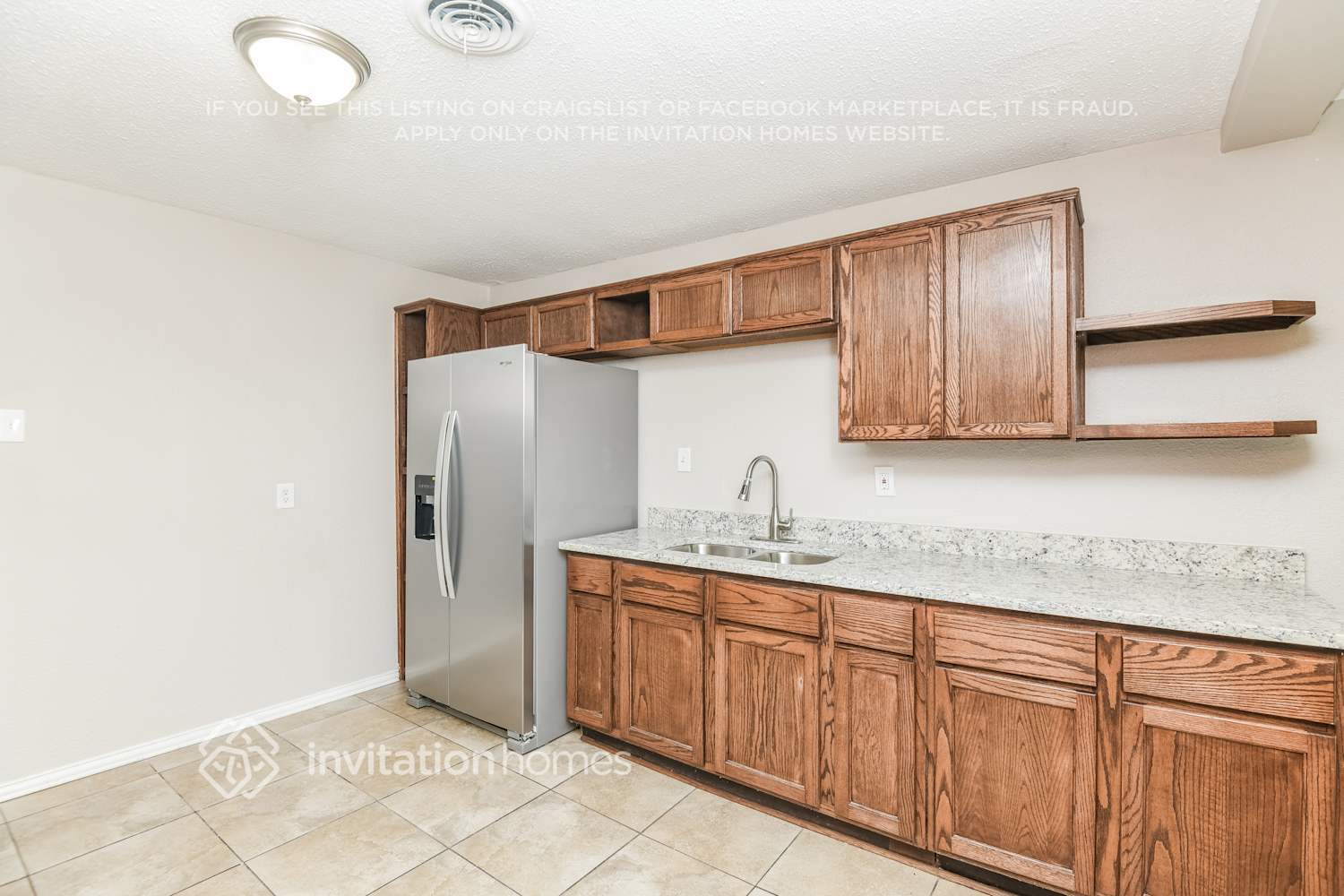 Building Photo - 208 Ennis St