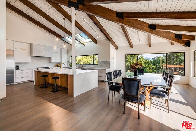 Building Photo - 2975 Calle Bonita