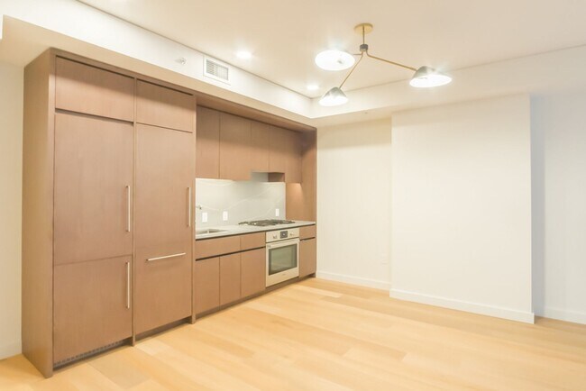 Building Photo - 2bd/1ba Seattle Condo