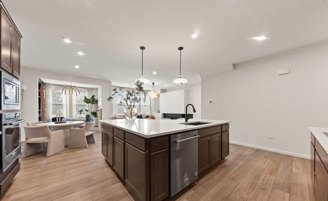 Building Photo - 2108 Weatherbee Ln