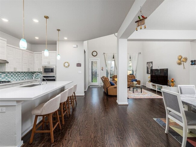 Building Photo - 6512 Covina Ln