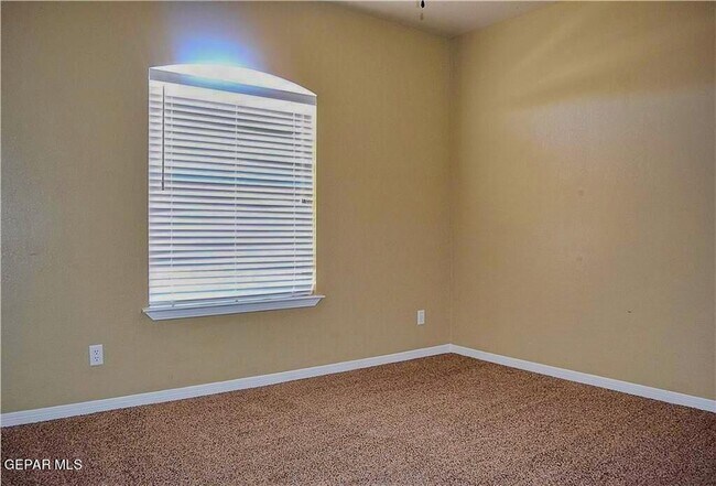 Building Photo - 14016 Rainbow Point Dr