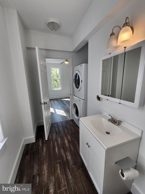 Building Photo - 1908 Darby Rd