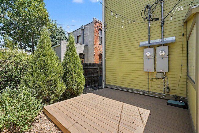 Building Photo - 2531 Curtis Street