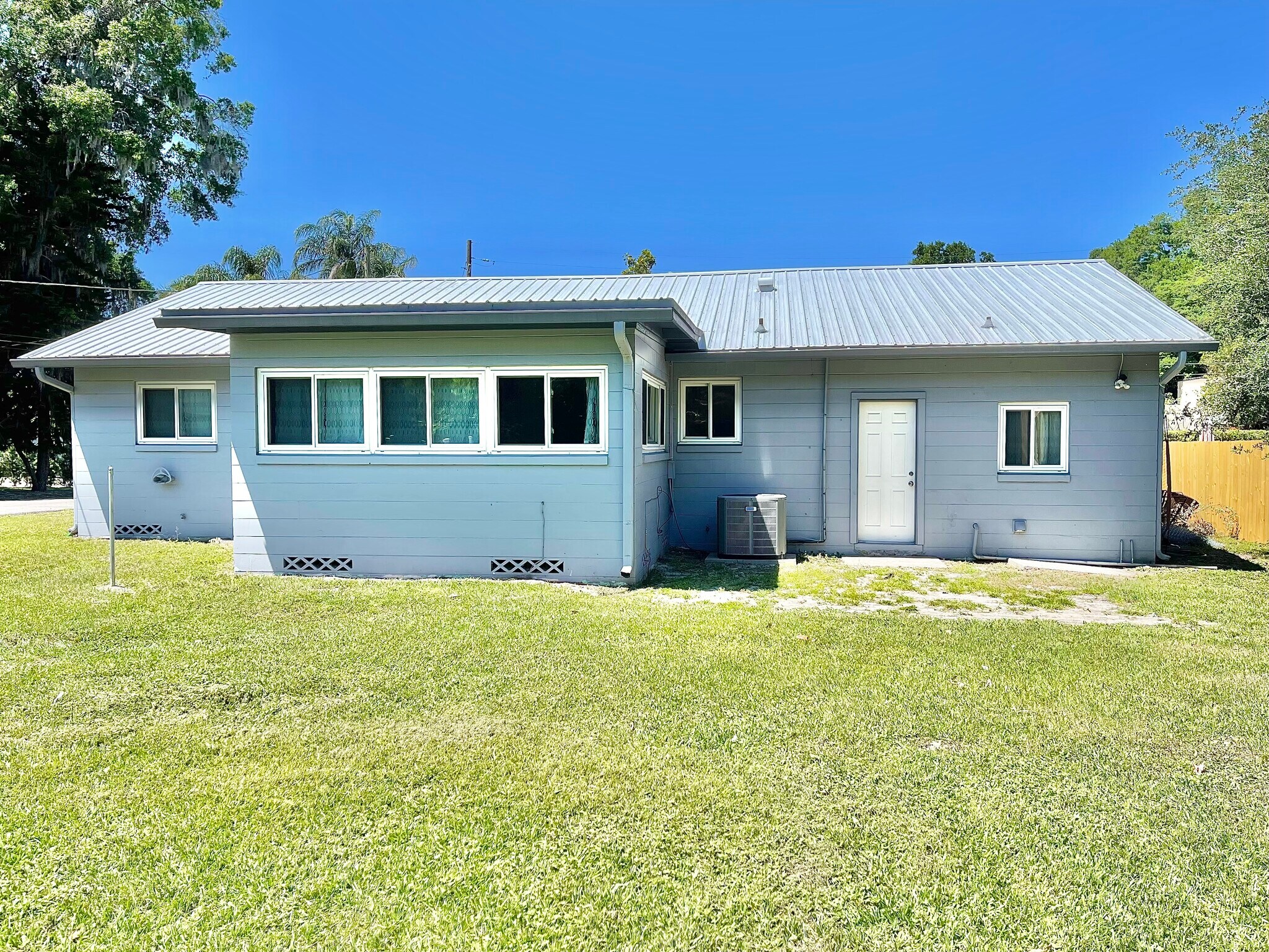 Building Photo - 2601 Ives Ave
