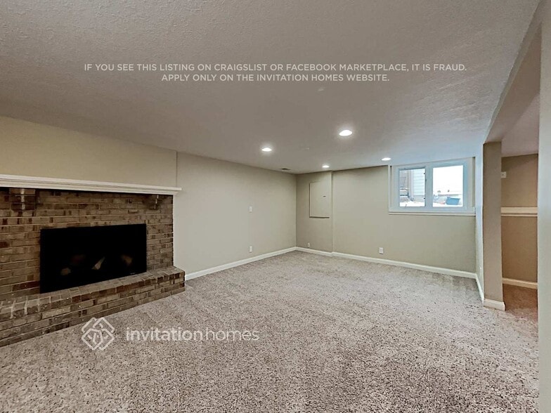 Building Photo - 1009 Hilloway Cir