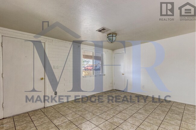 Building Photo - 3Bed/1Bath Home at 67th Ave/Indian School!...