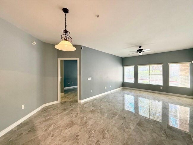 Building Photo - 5450 E Deer Valley Dr