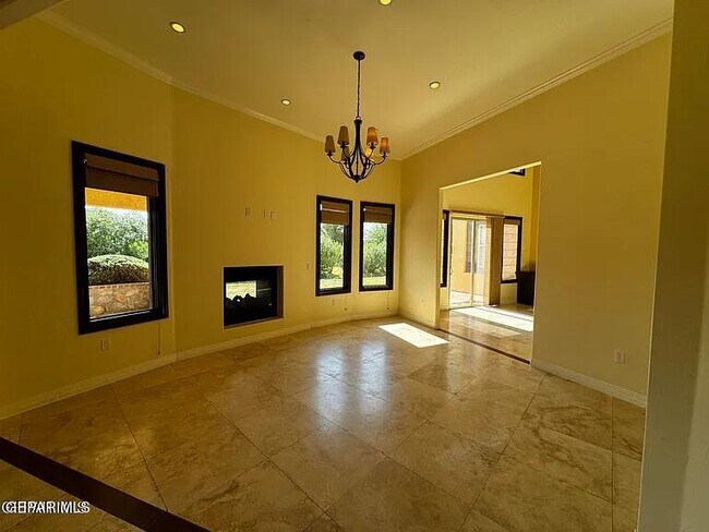 Building Photo - 5200 Garden Vly