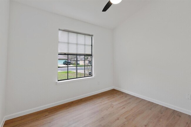 Building Photo - 2419 Ashley Way