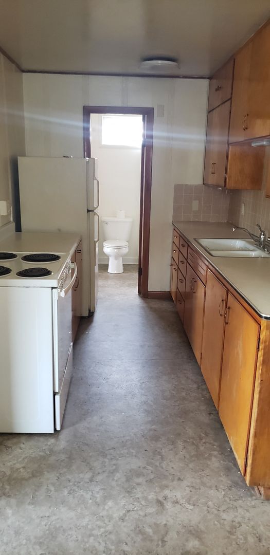 Building Photo - Downtown Durango 2 Bed/1 Bath with One-Car Oversized Garage