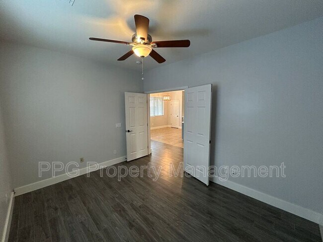 Building Photo - 15439 W Poinsettia Dr