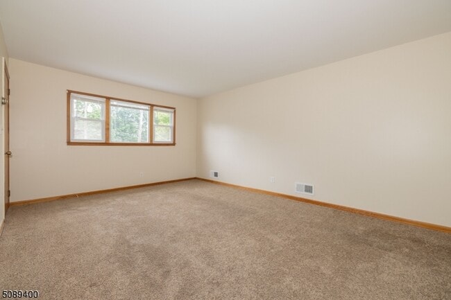 Building Photo - 216 Ringwood Ave