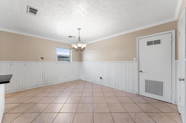 Building Photo - 1839 Bethlehem St