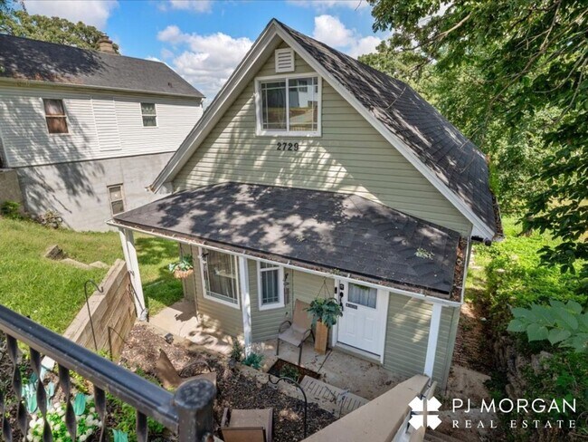 Building Photo - South Omaha Charm -Half off the 1st months rent!