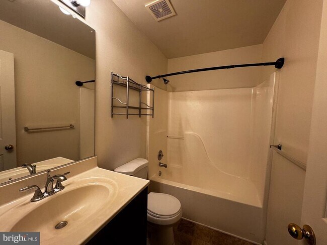 Building Photo - 41 Morton Ridge