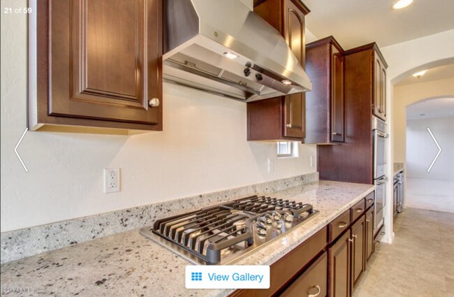 Building Photo - Stunning 5 BD, 4.5 BA home located in the ...