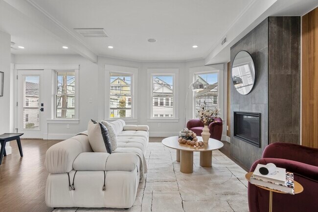 Building Photo - 72 Governor Winthrop Rd