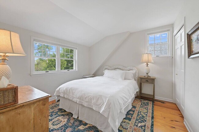 Building Photo - 35 Toylsome Ln