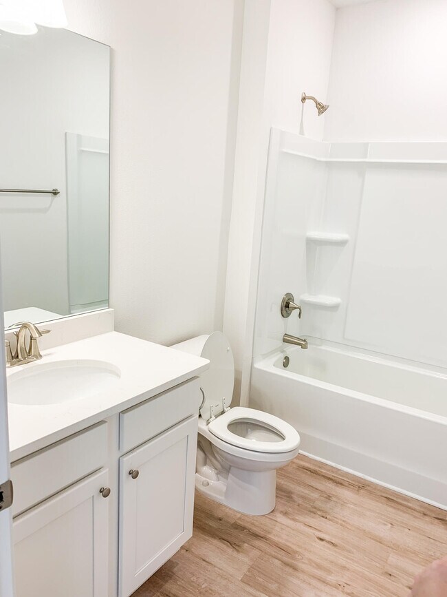 Building Photo - 115 Emarie Grey Cir