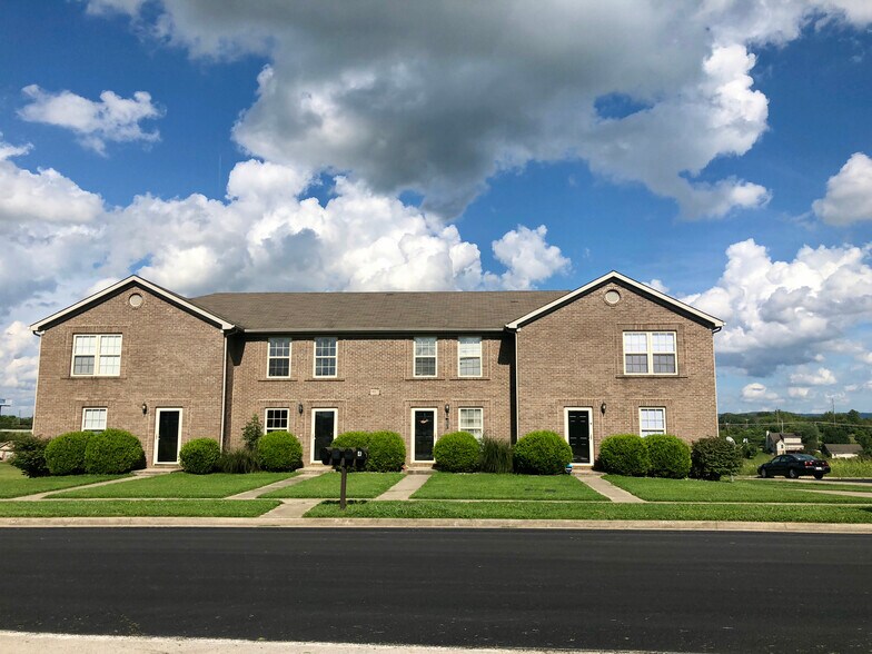 2 BR 1.5 Bath - 907 Weeping Willow Dr