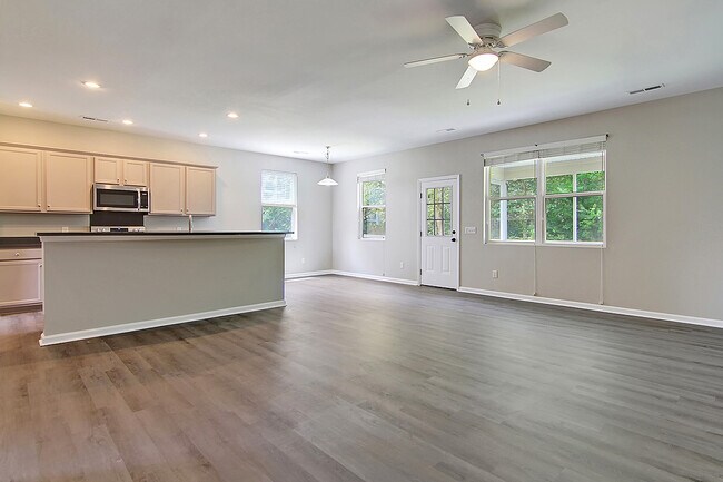 Building Photo - 1861 Cornsilk Dr