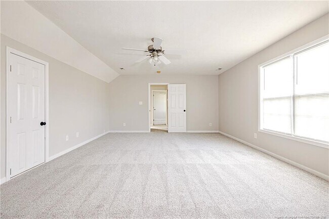 Building Photo - 1414-1412 Seabiscuit Dr