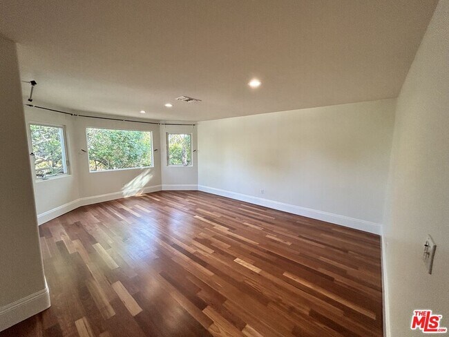 Building Photo - 8302 S Sepulveda Blvd