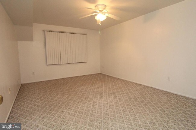 Building Photo - 417 Sharon Garden Ct