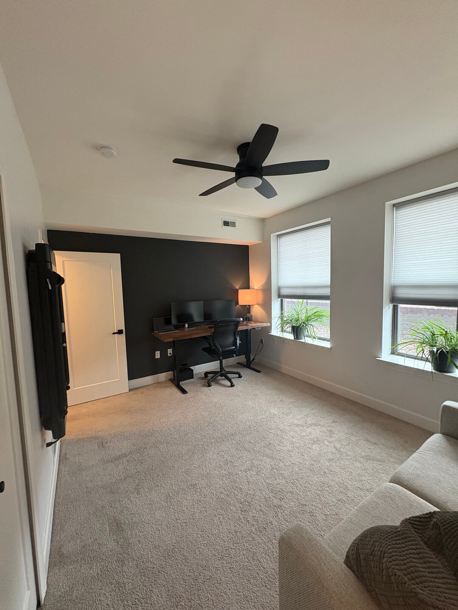 Building Photo - 1250 Diamond Ct