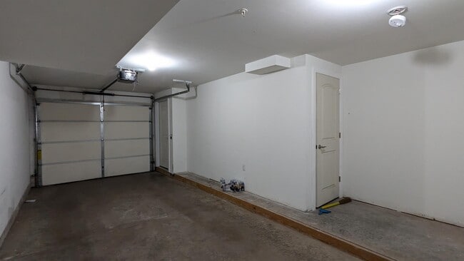 Building Photo - 69 Breckenridge Way