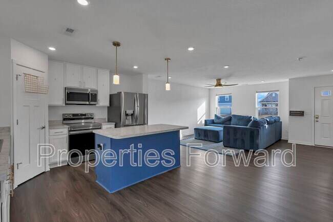 Building Photo - 21 Thurber Rd