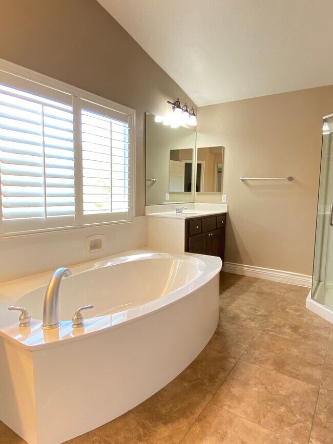 Building Photo - 95 Broken Putter Way