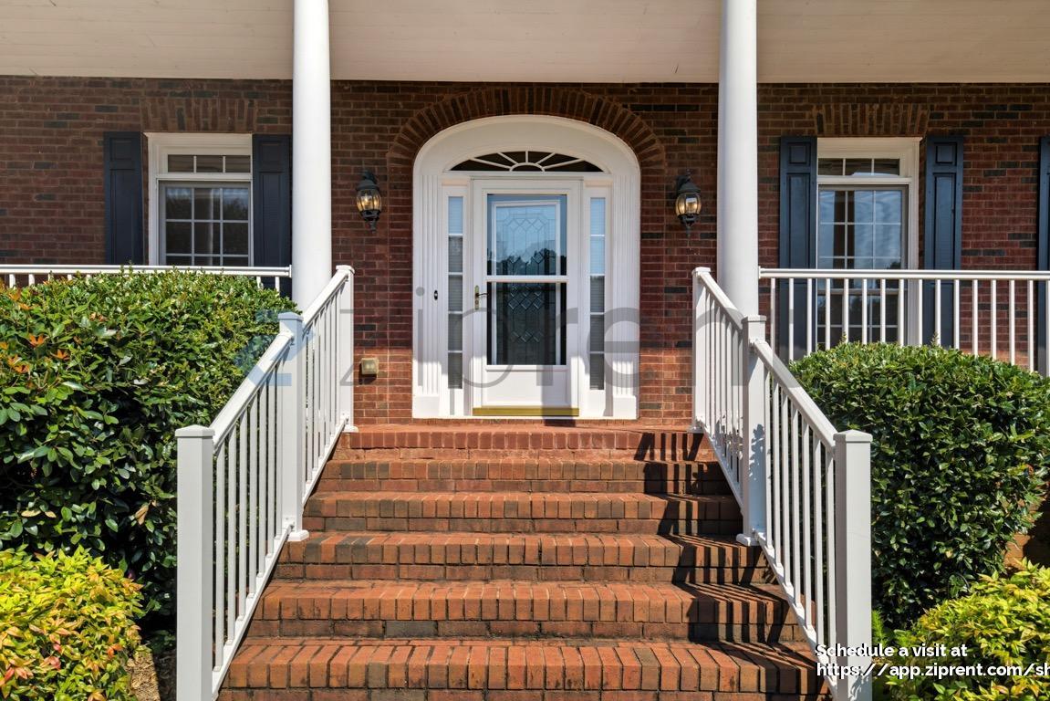 Building Photo - 126 Laurel Ridge Dr