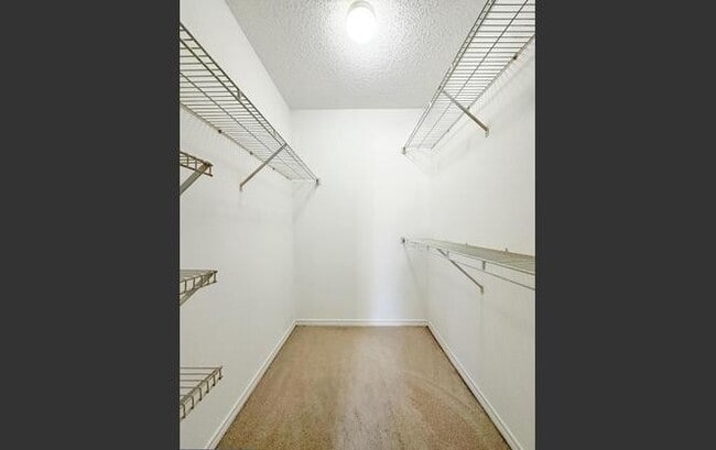 Building Photo - 1523 Lincoln Way
