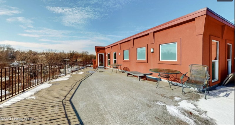 Building Photo - 2411 Brownsboro Rd