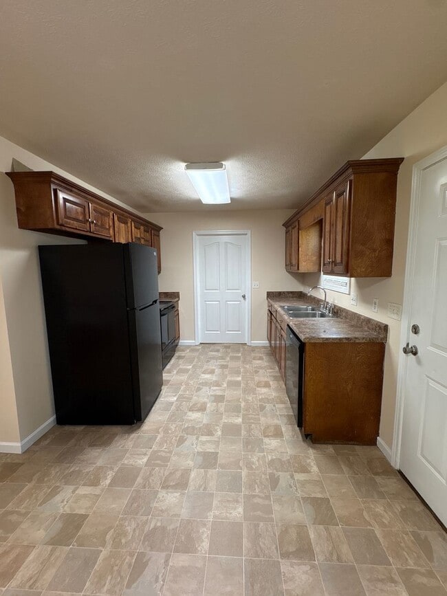 Building Photo - 307 Forrestwood Dr