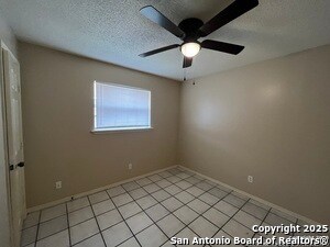 Building Photo - 5619 Lakebend W Dr