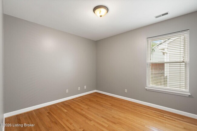 Building Photo - 609 Fenley Ave