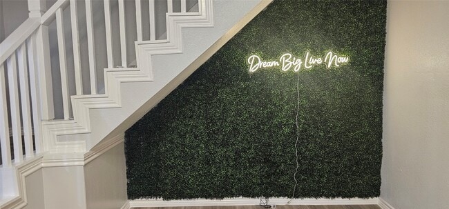 Building Photo - 2634 Tidewater Dr