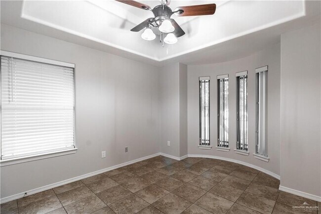 Building Photo - 4616 Xanthisma Ave W
