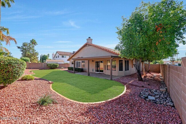 Building Photo - 5616 E Gelding Dr