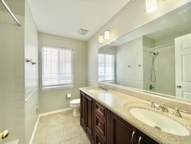 Building Photo - 602 Pearces Ford Rd