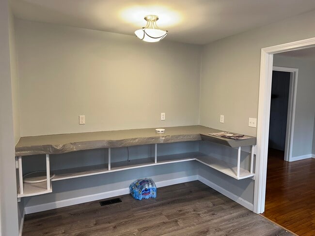 Building Photo - 162 Gulf Rd